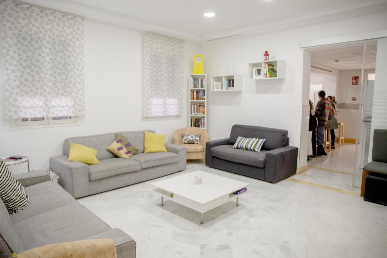 Colegio Mayor Careu - Women Only - University Community Seville Luaran gambar