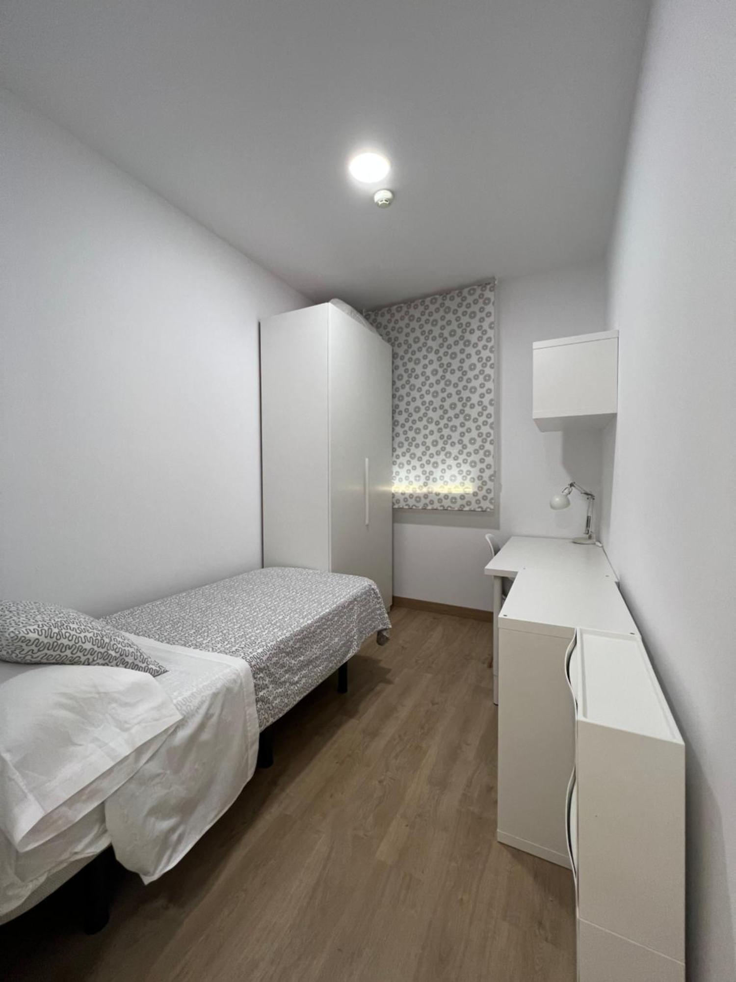 Colegio Mayor Careu - Women Only - University Community Seville Luaran gambar